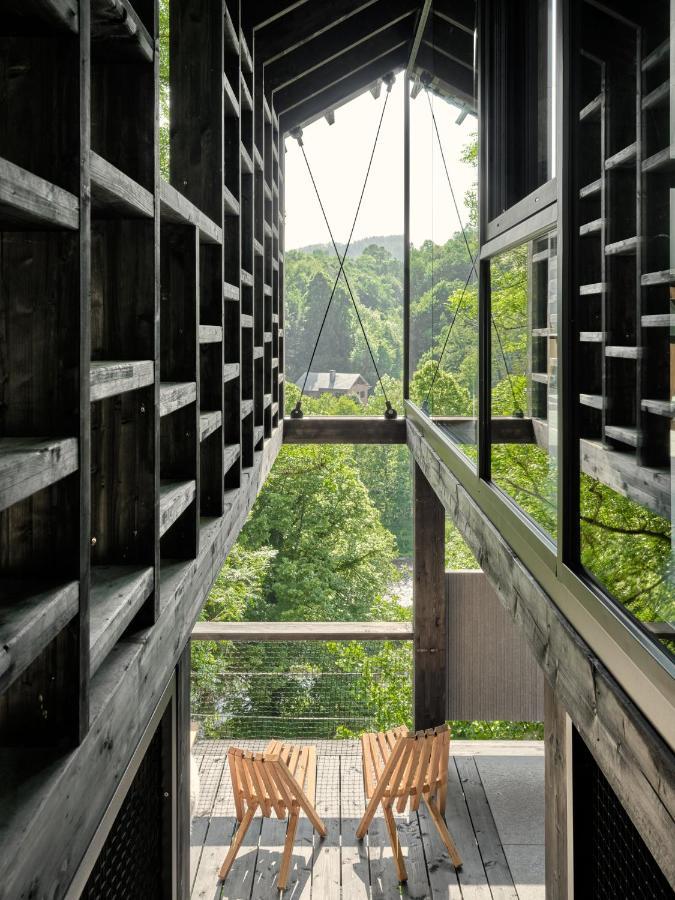 Hutstuf The Beaver & Private Outdoor Spa لاروش ان اردين المظهر الخارجي الصورة
